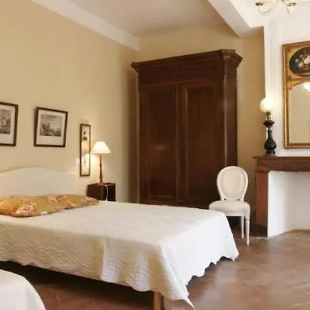 Manoir De L'arnaude *